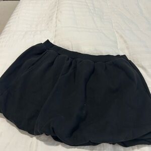 aerie Black Bubble Hem SKORT